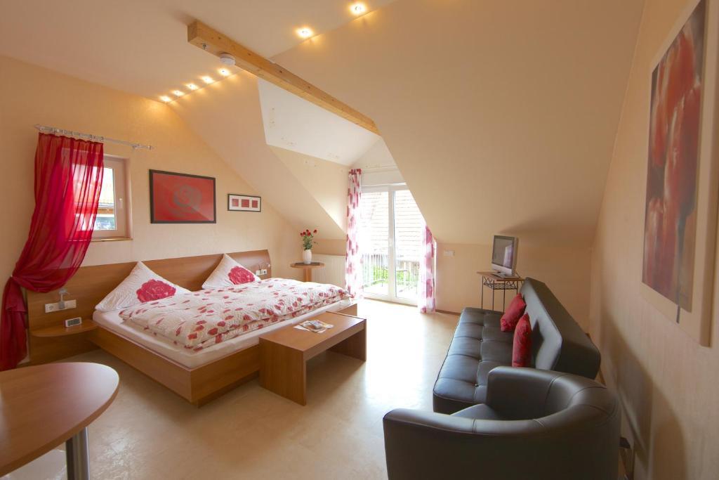 Hôtel Kleines Landhaus Wendel à Kapellen-Drusweiler Extérieur photo