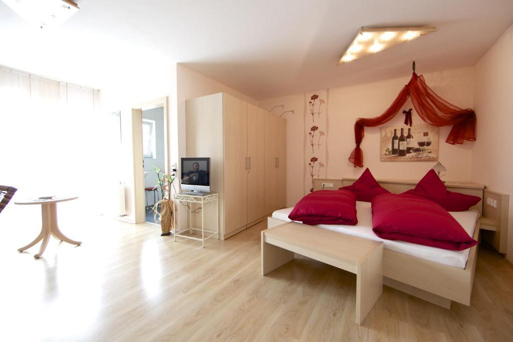 Hôtel Kleines Landhaus Wendel à Kapellen-Drusweiler Extérieur photo