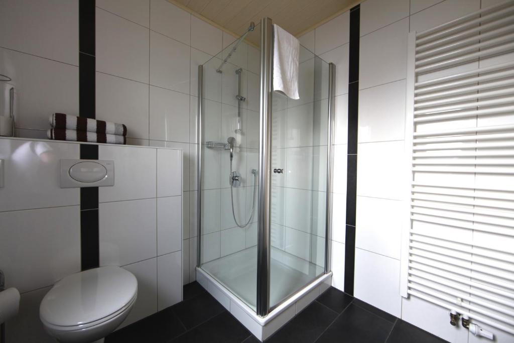 Hôtel Kleines Landhaus Wendel à Kapellen-Drusweiler Extérieur photo