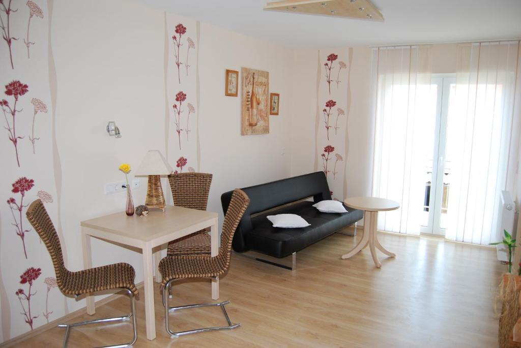 Hôtel Kleines Landhaus Wendel à Kapellen-Drusweiler Extérieur photo